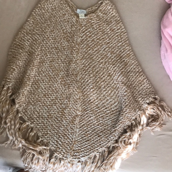 Ann Taylor Loft poncho - Picture 2 of 6
